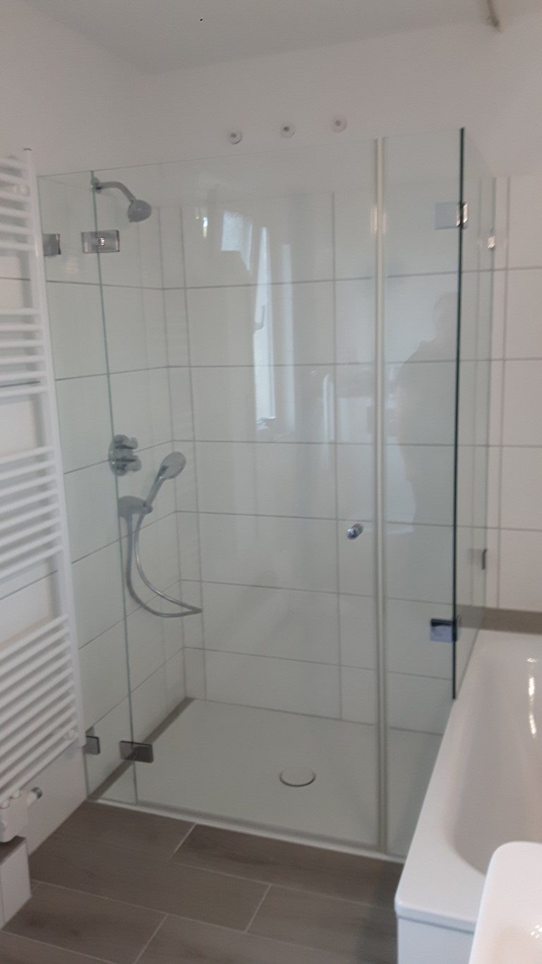 Ganzglasdusche Badezimmer
